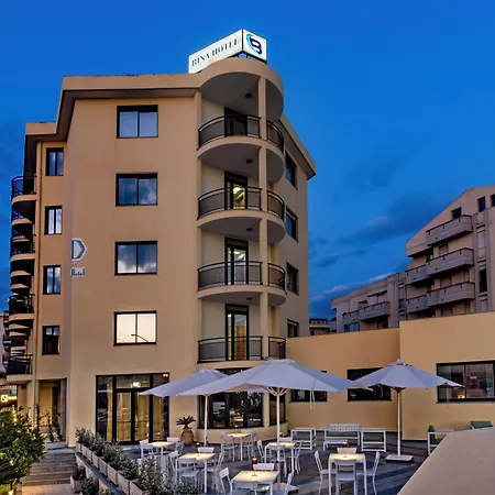 Rina Hotel 4*