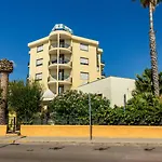 Hotel Rina 4*